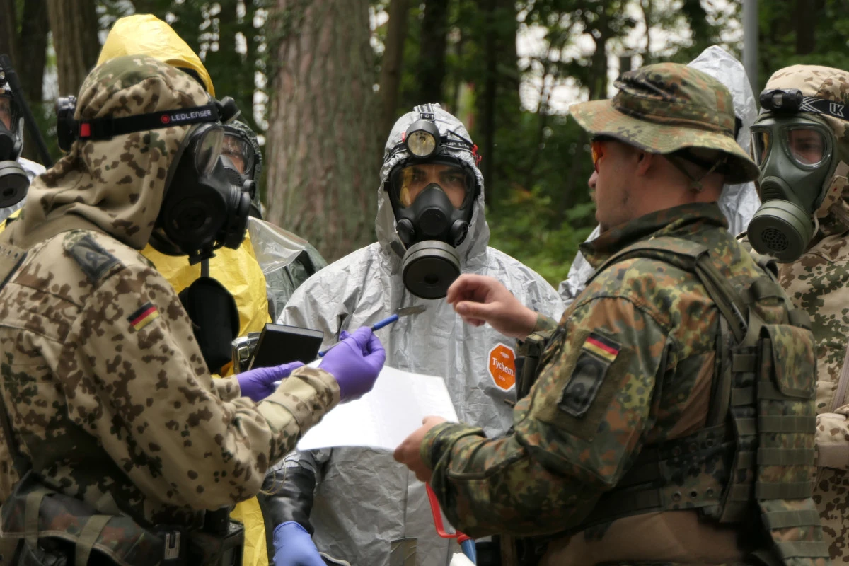 Honvédelmi Szakképzés és Vizsgáztatás